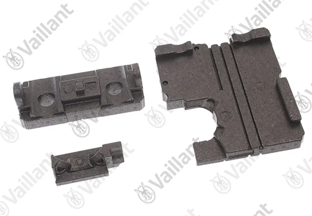Isolierungsteile von Vaillant, bestehend aus mehreren schwarzen Elementen, die zur Rohrgruppe gehören. Enthält verschiedene Formate zur thermischen Isolation.